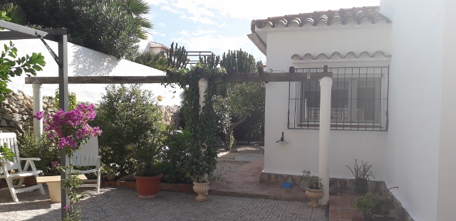 Ferienhaus in Calpe, El Tosal - Terrasse am Hauseingang